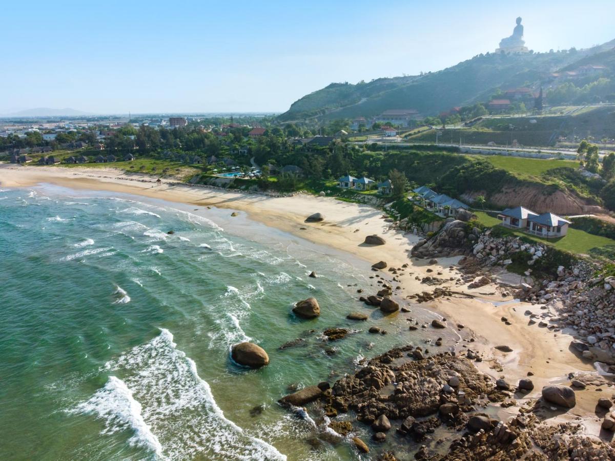 Crown Retreat Quy Nhon Resort Buitenkant foto