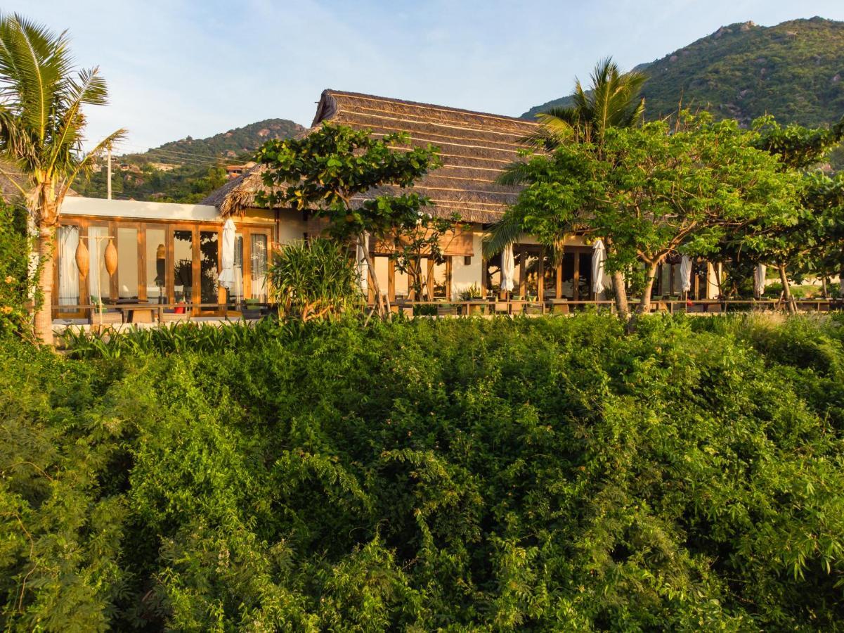 Crown Retreat Quy Nhon Resort Buitenkant foto