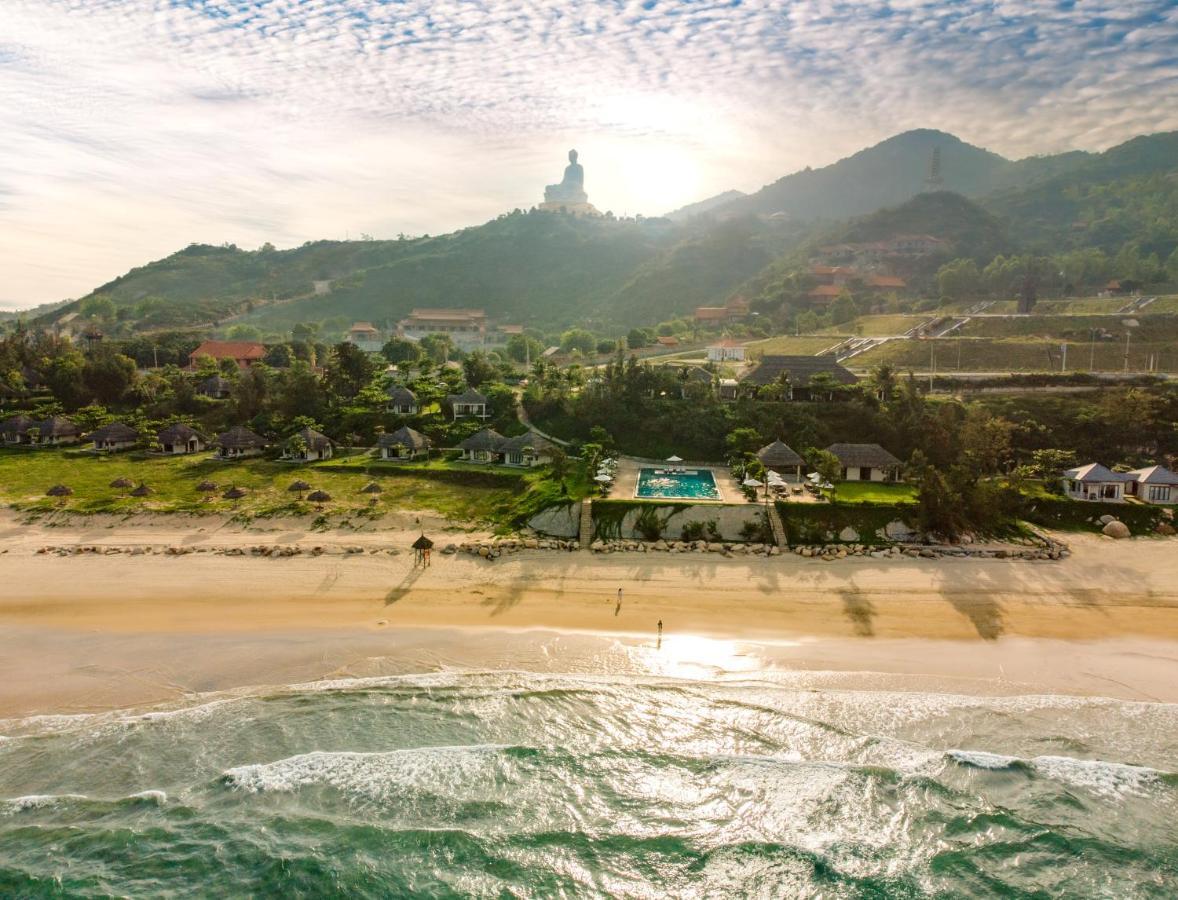 Crown Retreat Quy Nhon Resort Buitenkant foto