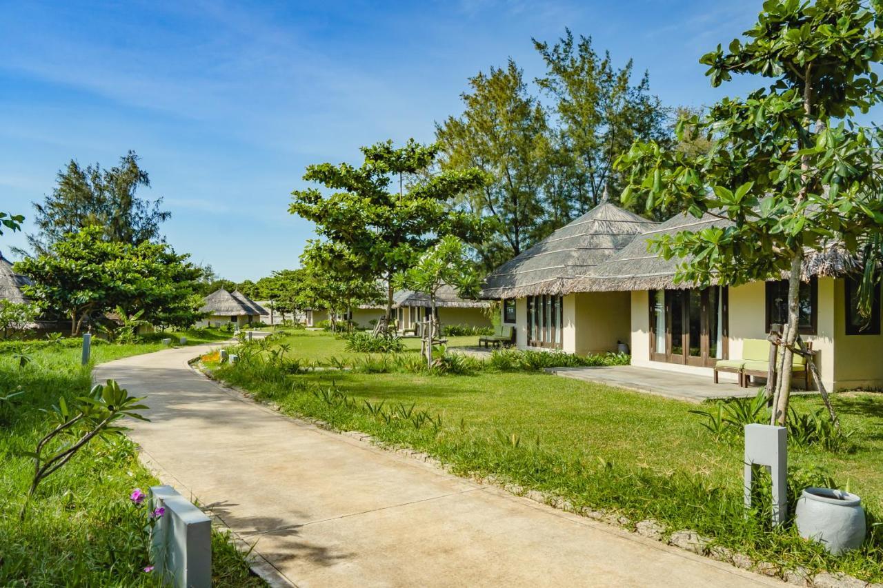 Crown Retreat Quy Nhon Resort Buitenkant foto