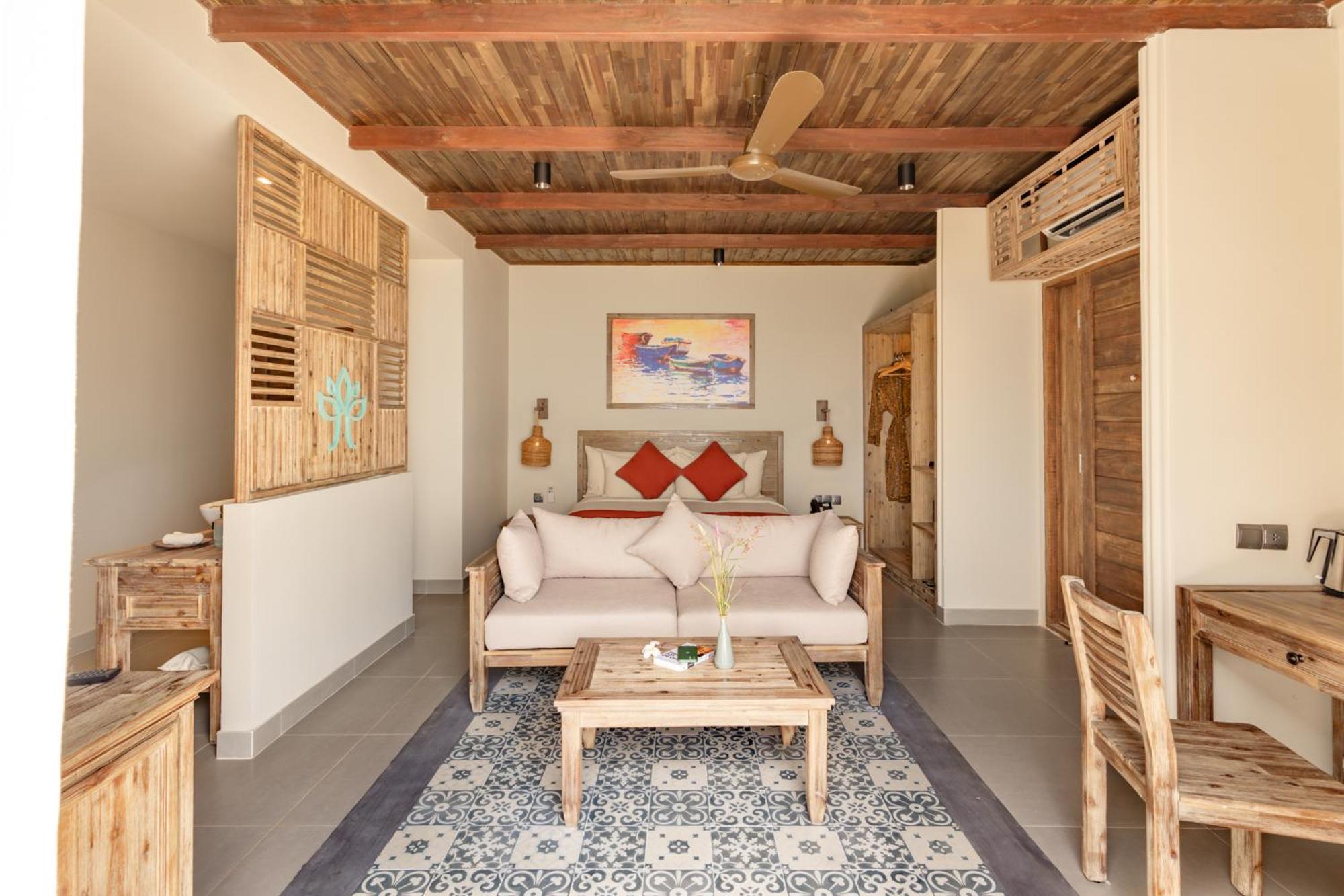 Crown Retreat Quy Nhon Resort Buitenkant foto