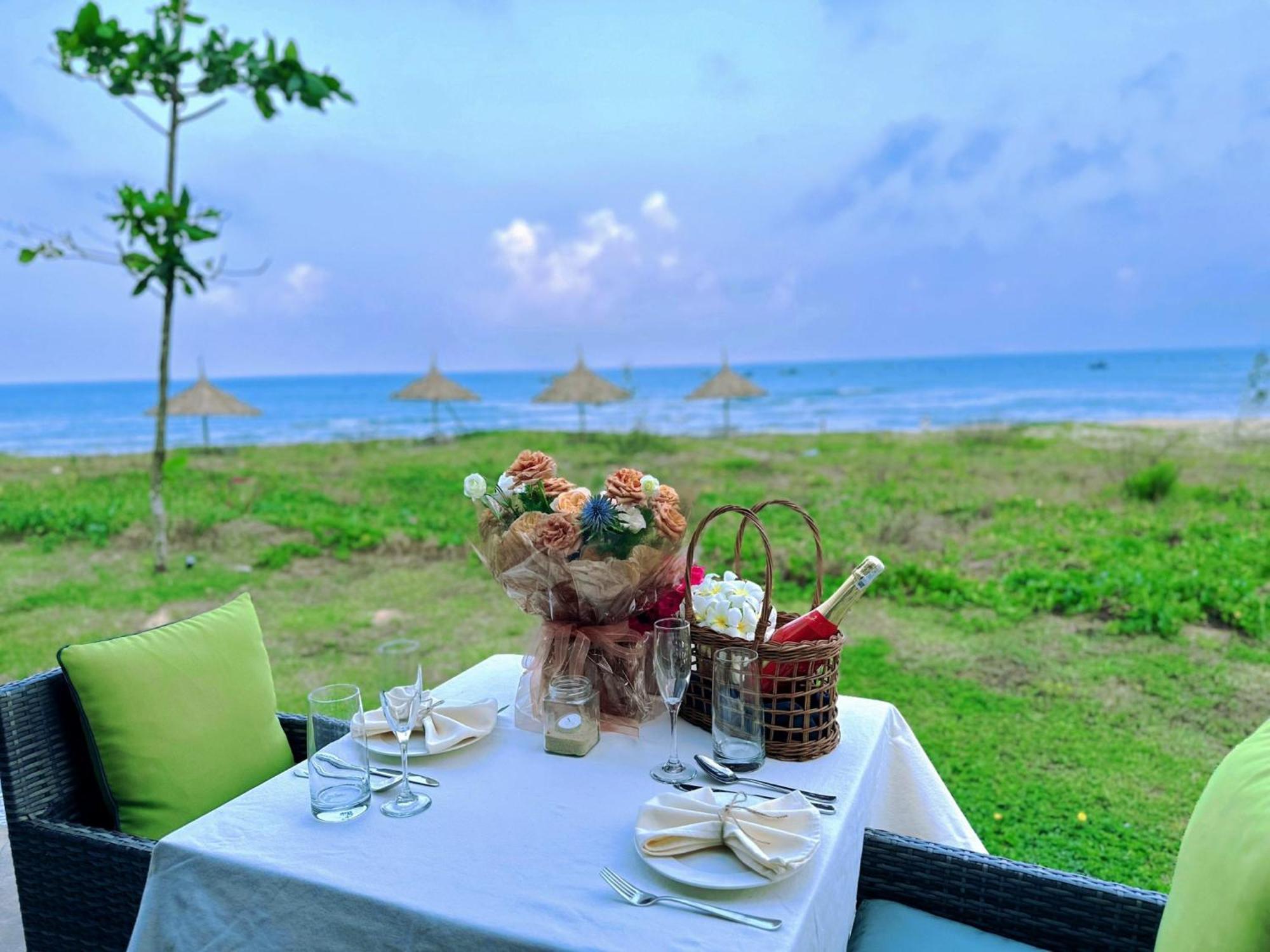 Crown Retreat Quy Nhon Resort Buitenkant foto