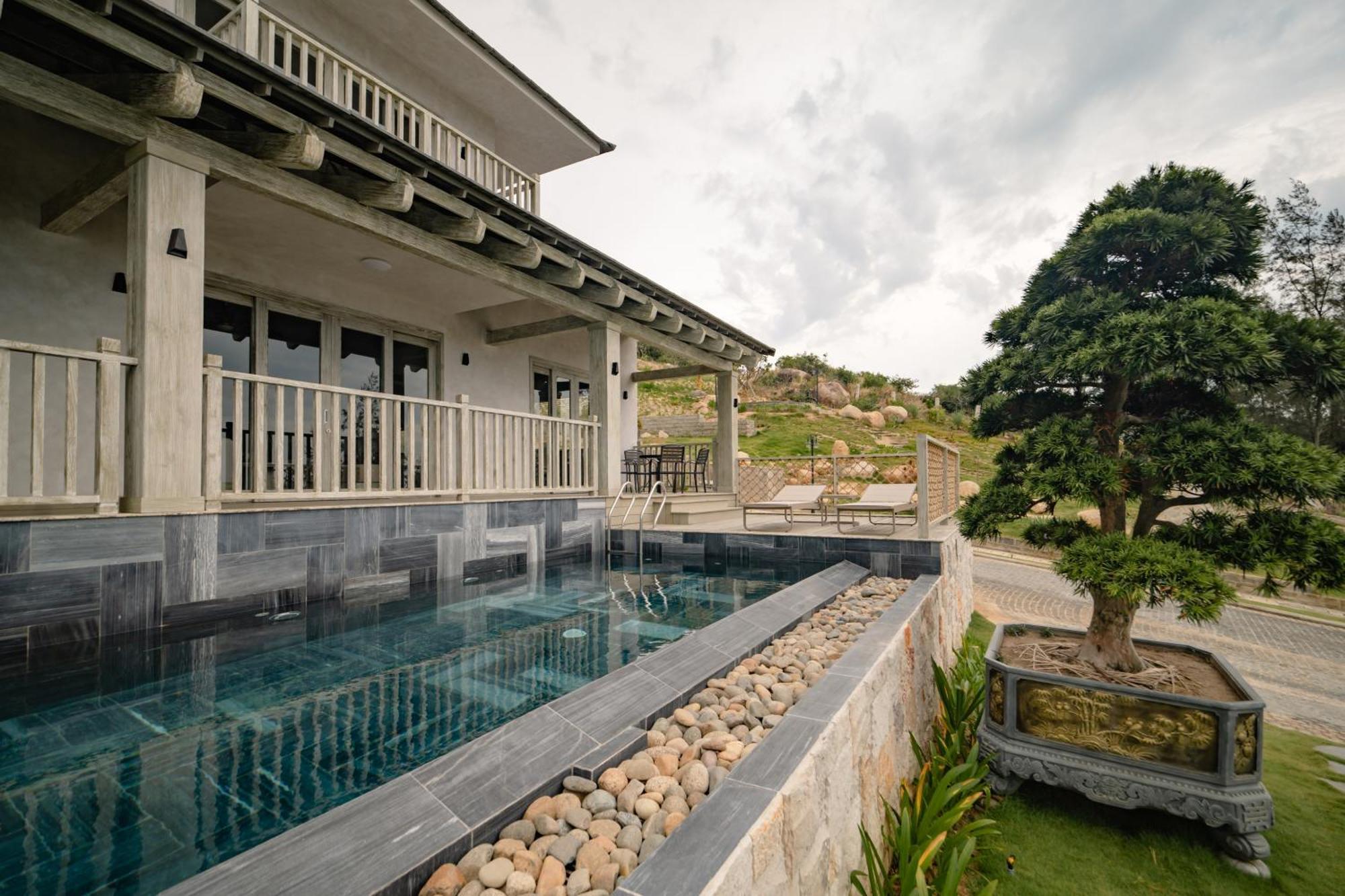 Crown Retreat Quy Nhon Resort Kamer foto